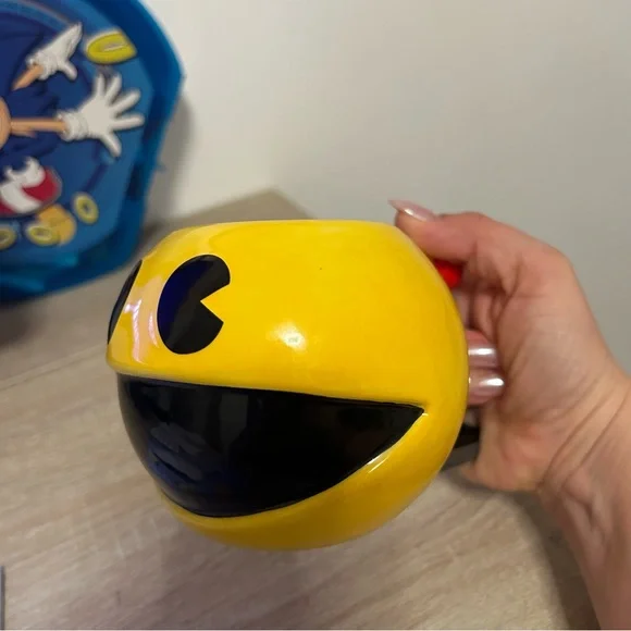 PAC-MAN big yellow ceramic coffee mug cup - Picture 3 of 9